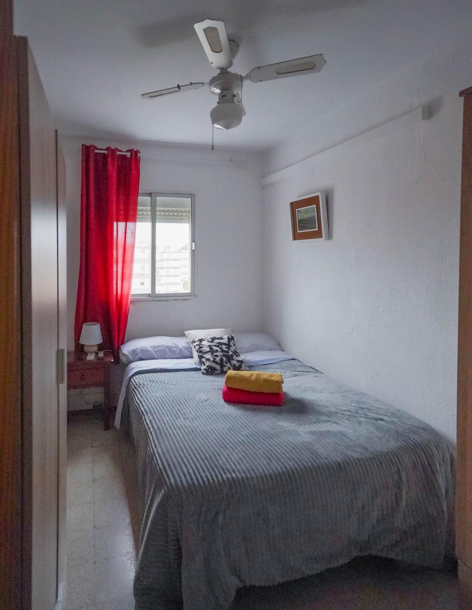 Habitaciones Privadas Con Cama Doble En Sevilla Luaran gambar