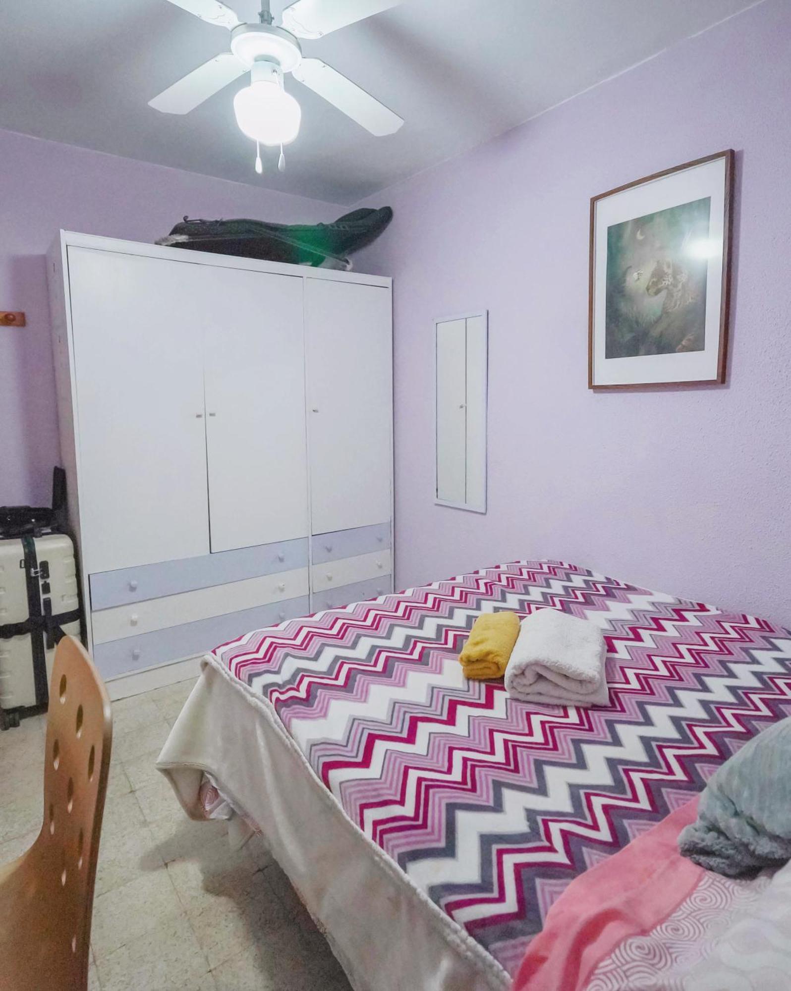 Habitaciones Privadas Con Cama Doble En Sevilla Luaran gambar