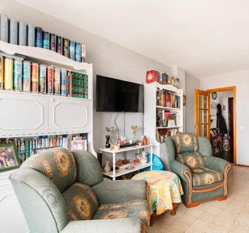 Habitaciones Privadas Con Cama Doble En Sevilla Luaran gambar